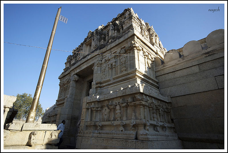 चित्र:Lepakshi-Temple.jpg