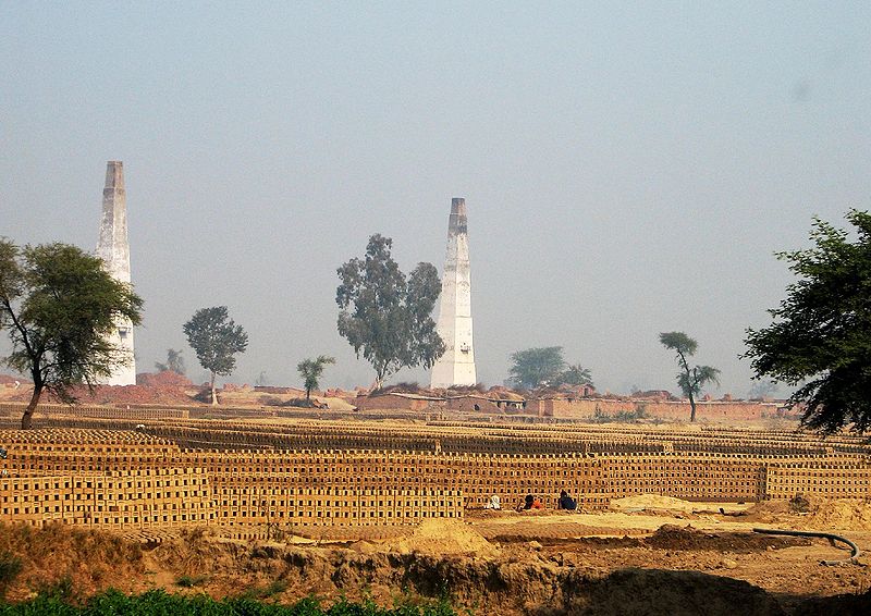 चित्र:Brick-Factory.jpg