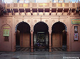 Govind-dev-temple-Mathura.jpg