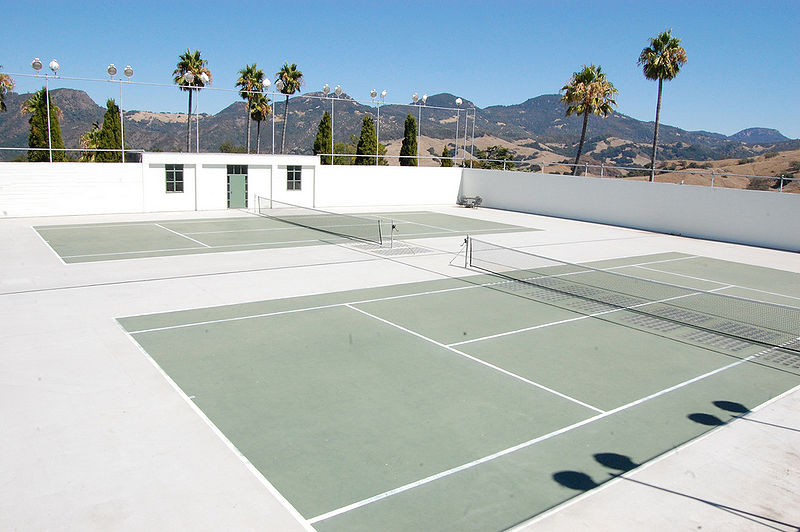 चित्र:Tennis-Court.jpg