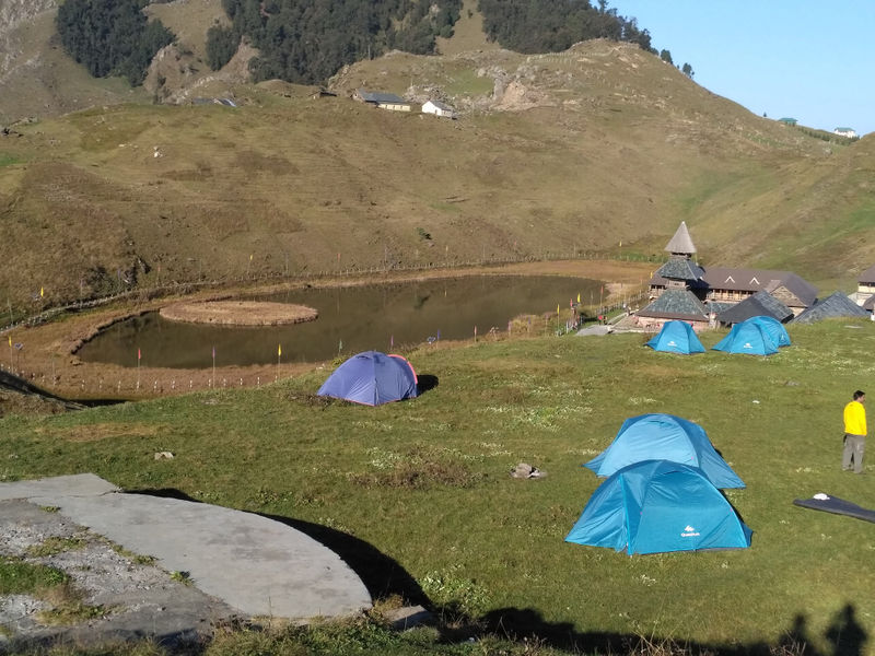 चित्र:Prashar-Lake-10.jpg