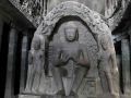 एलोरा गुफ़ा में बुद्ध की मूर्ति