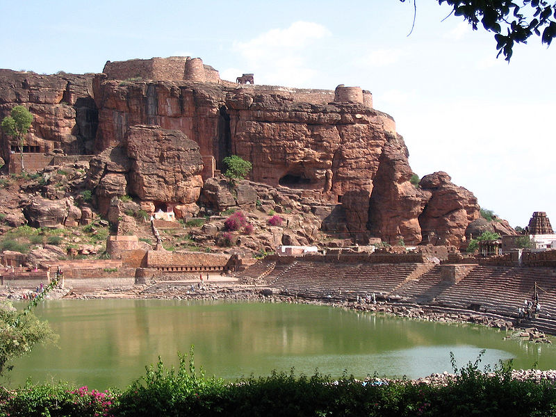 चित्र:Agatsya-Lake-In-Badami.jpg