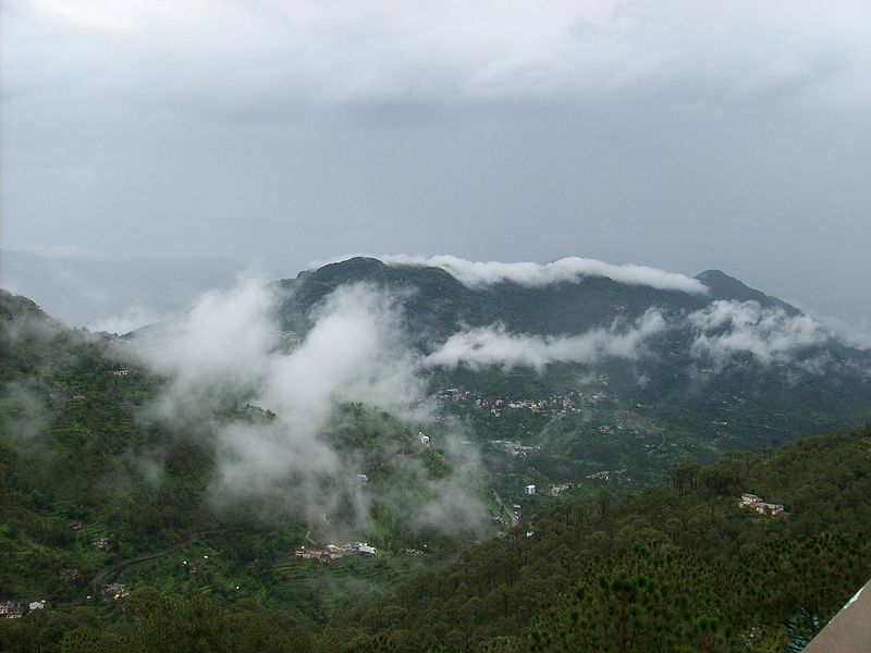 चित्र:Barog-Himachal-Pradesh.JPG