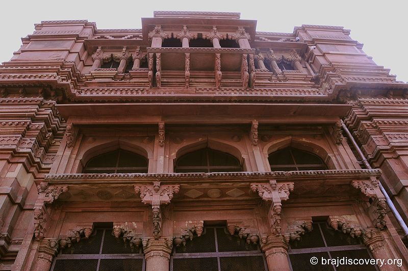 चित्र:Govindev-temple-11.jpg