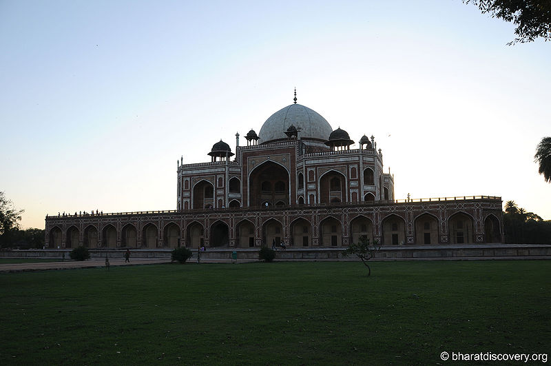चित्र:Humayun-Tomb-Delhi-22.jpg
