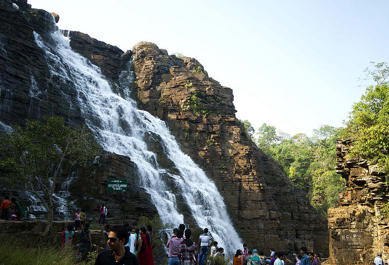 चित्र:Tirathgarh-Waterfalls.jpg