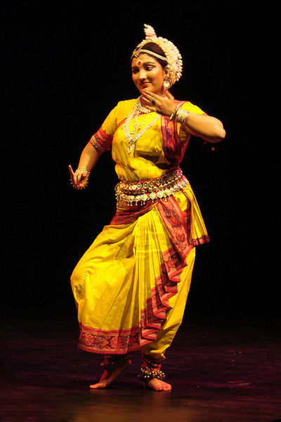 चित्र:Odissi-Dance-2.jpg