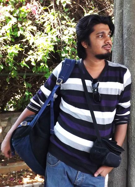चित्र:YaseenAnwerPoet.jpg
