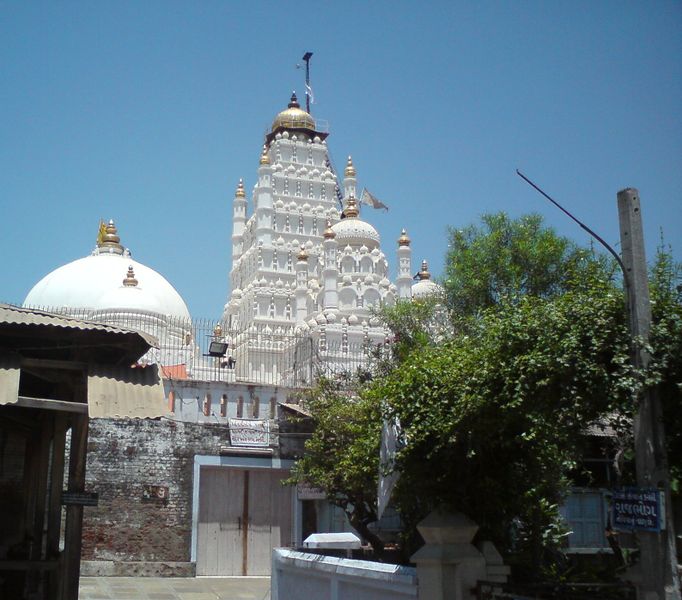 चित्र:Ranachhod-Ji-Temple-Gujarat.JPG
