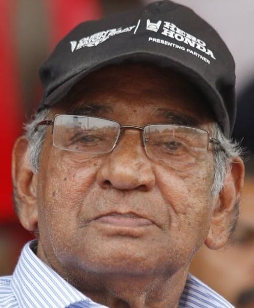 चित्र:Madhavan-Nambiar.jpg