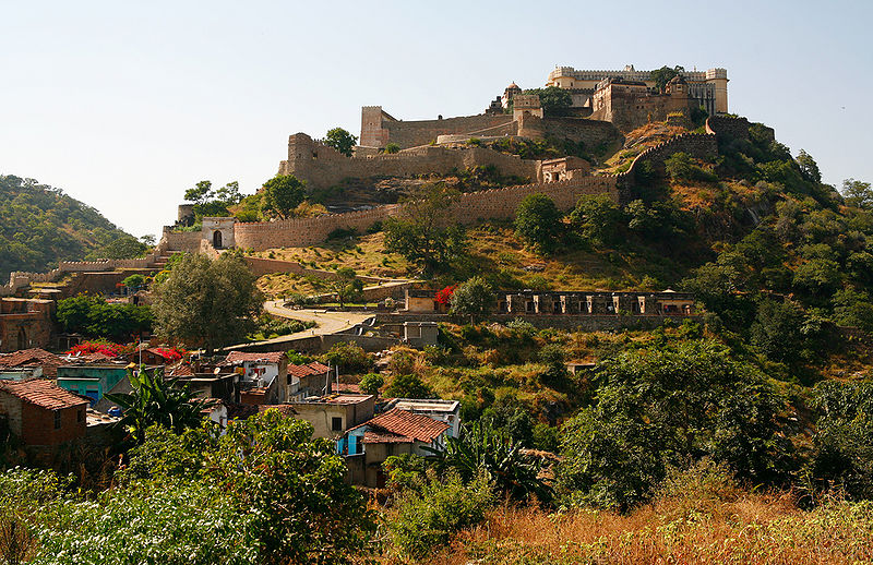 चित्र:Kumbhalgarh-Fort.jpg