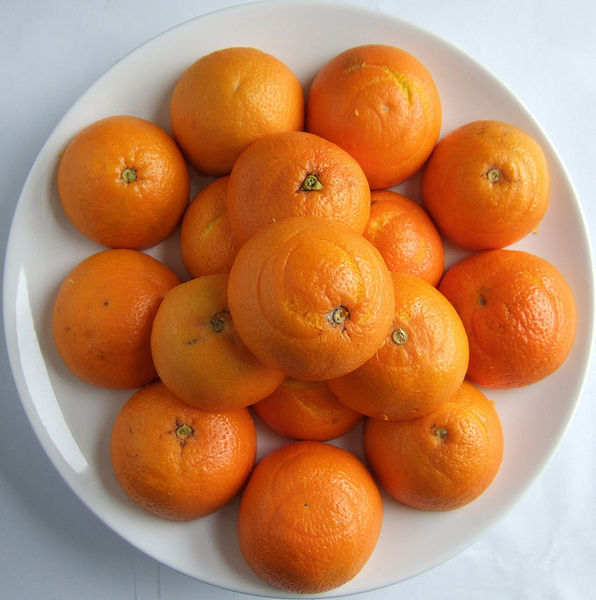 चित्र:Oranges-1.jpg