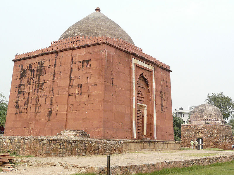 चित्र:Lal-Gumbad.jpg