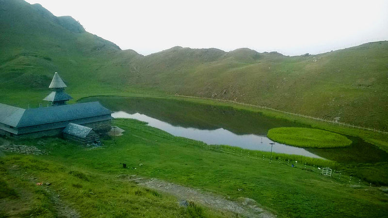चित्र:Prashar-Lake-9.jpg