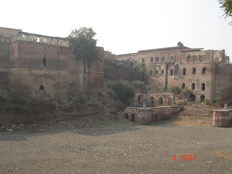चित्र:Kaithal-Fort.jpg