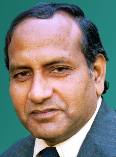 चित्र:C-K-Jain.jpg