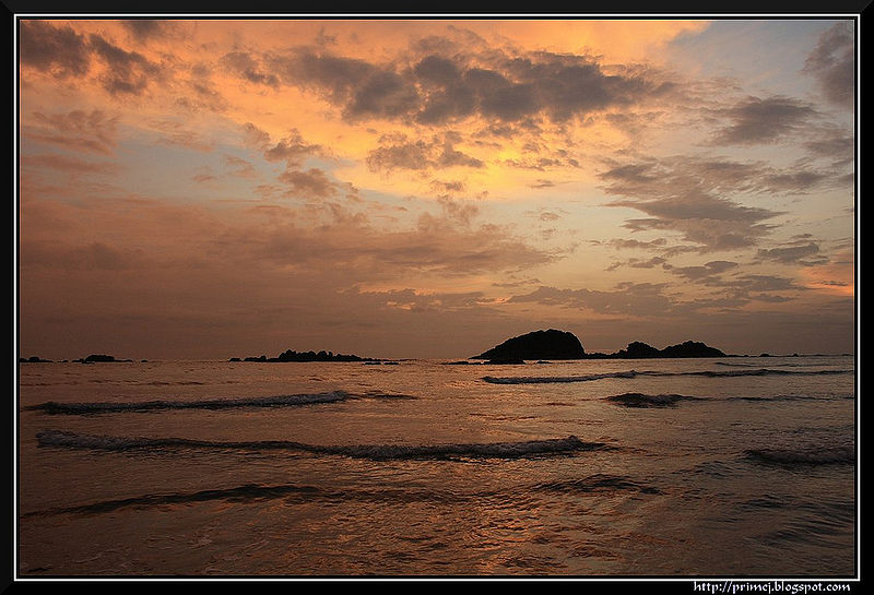 चित्र:Muzhappilangad-Beach.jpg