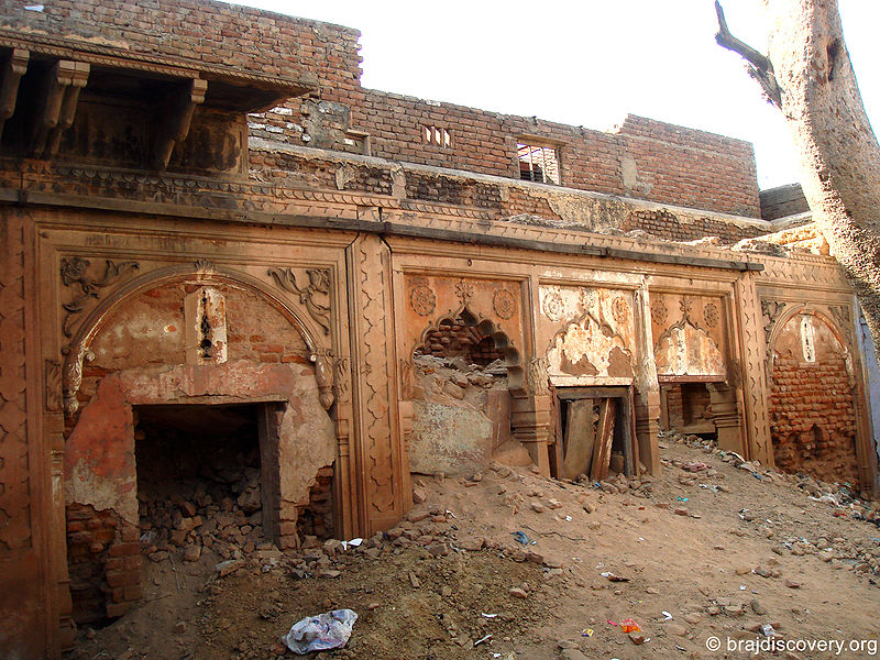 चित्र:Dirgh Vishnu Temple Mathura-5.jpg