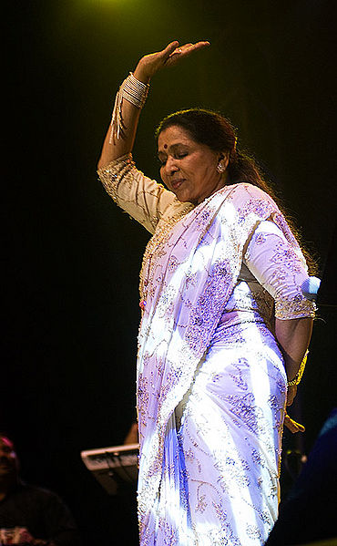 चित्र:Asha-Bhosle-2.jpg