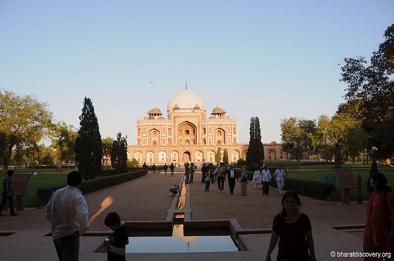 चित्र:Humayun-Tomb-Delhi-5.jpg