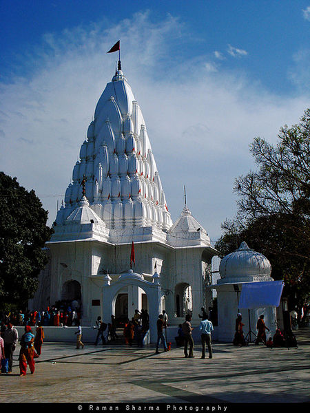 चित्र:Kali-Devi-Temple-Patiala.jpg